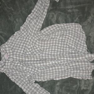 Isabel Maternity by Ingrid & Isabel Gray Long Sleeve Button Down Shirt